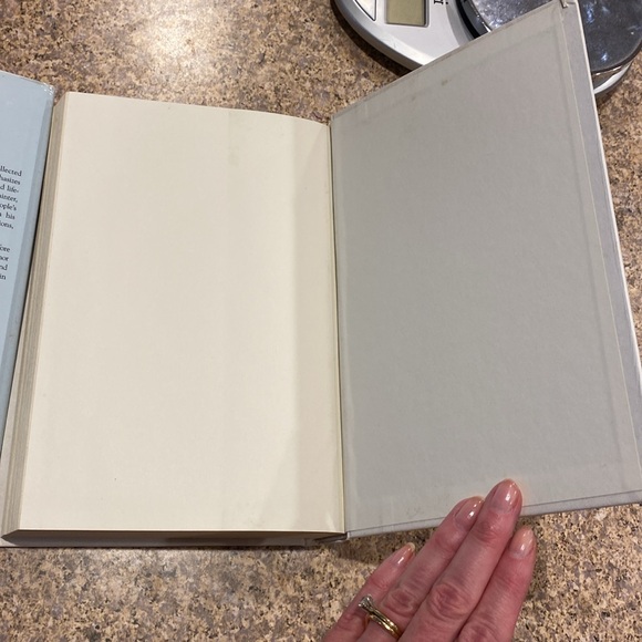 Thomas Kinkade & Katherine Spencer The Inn at Angel Island Hardcover Book - Picture 16 of 17